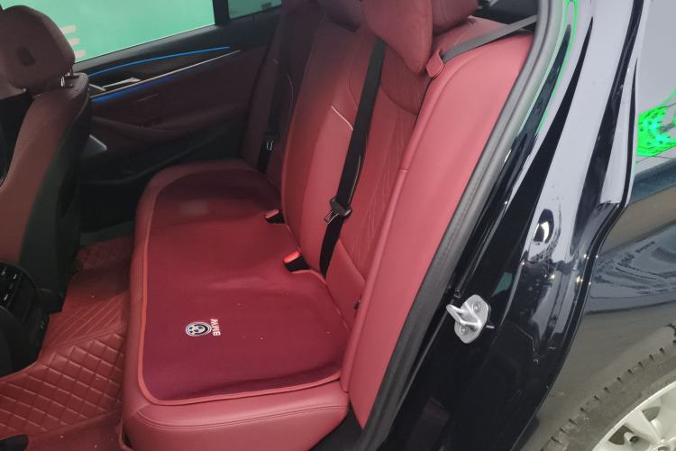 Used BMW 5 Series New Energy 2021 535Le Luxury Package Left Rear Seat