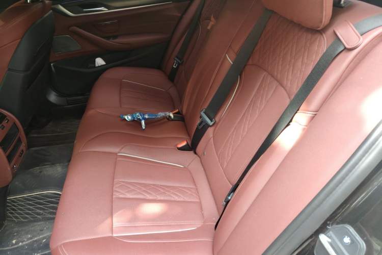 Used BMW 5 Series New Energy 2021 Restyled 535Le Pioneer Edition M Sport Package Left Rear Seat
