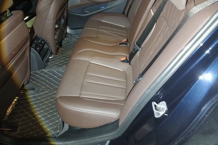 Used BMW 5 Series New Energy 2021 Restyled 535Le Pioneer Edition M Sport Package Left Rear Seat