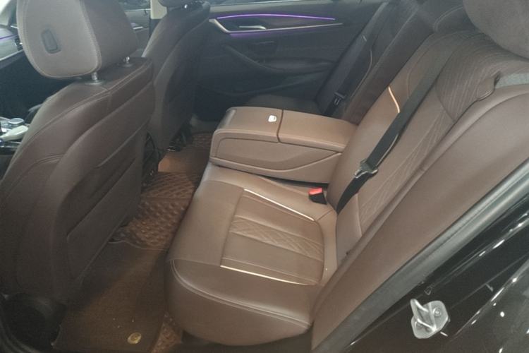 Used BMW 5 Series New Energy 2021 Updated 535Le Luxury Package Left Rear Seat