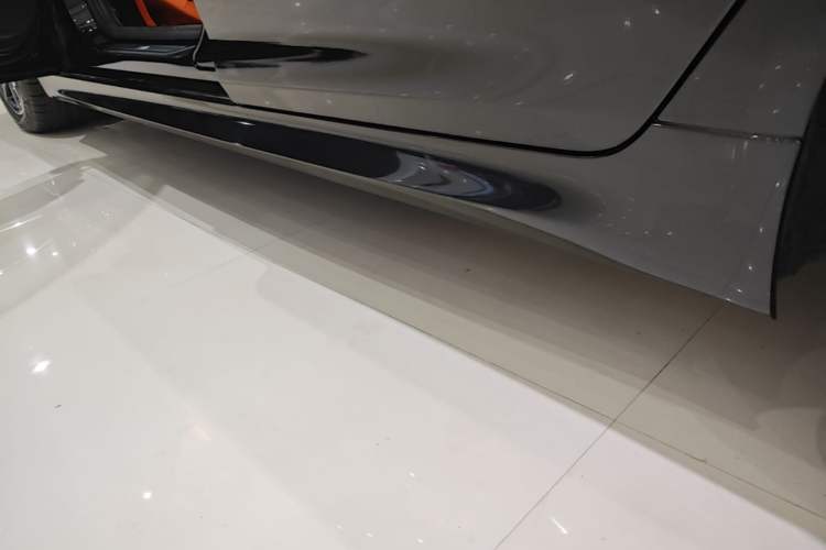 Used BMW 5 Series New Energy 2021 535Le Pioneer Edition M Sport Package Left Side Sill