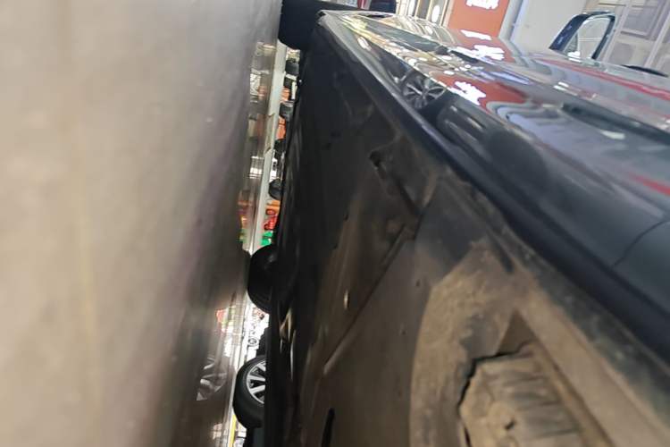 Used BMW 5 Series New Energy 2021 535Le Luxury Package Left Side Sill