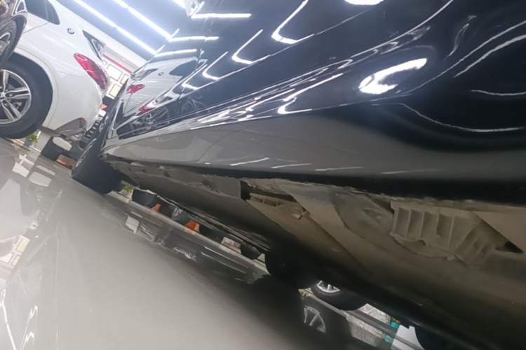 Used BMW 5 Series New Energy 2021 535Le M Sport Package Left Side Sill