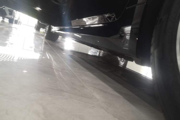 Used BMW 5 Series New Energy 2021 Restyled 535Le M Sport Package Left Side Sill