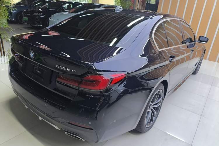 Used BMW 5 Series New Energy 2021 535Le Pioneer Edition M Sport Package Rear Right 45 Deg