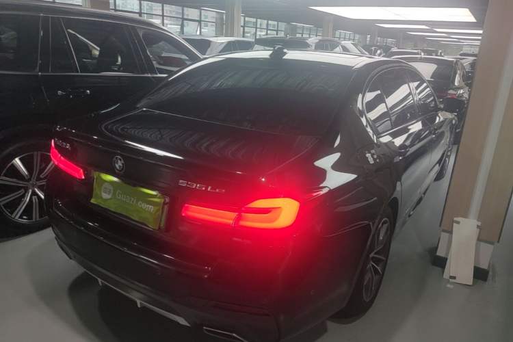 Used BMW 5 Series New Energy 2021 535Le Pioneer Edition M Sport Package Rear Right 45 Deg
