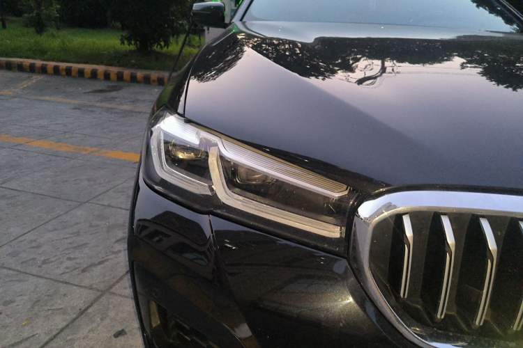 Used BMW 5 Series New Energy 2021 535Le Pioneer Edition M Sport Package Right Front Headlight