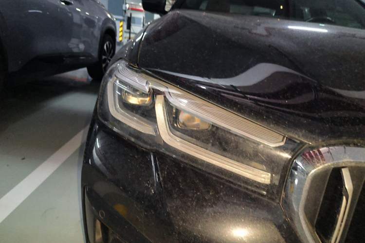 Used BMW 5 Series New Energy 2021 Restyled 535Le Pioneer Edition M Sport Package Right Front Headlight