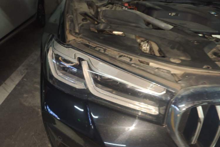 Used BMW 5 Series New Energy 2021 535Le Pioneer Edition M Sport Package Right Front Headlight