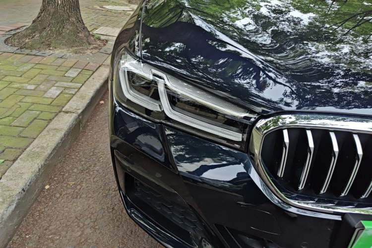 Used BMW 5 Series New Energy 2021 Restyled 535Le M Sport Package Right Front Headlight