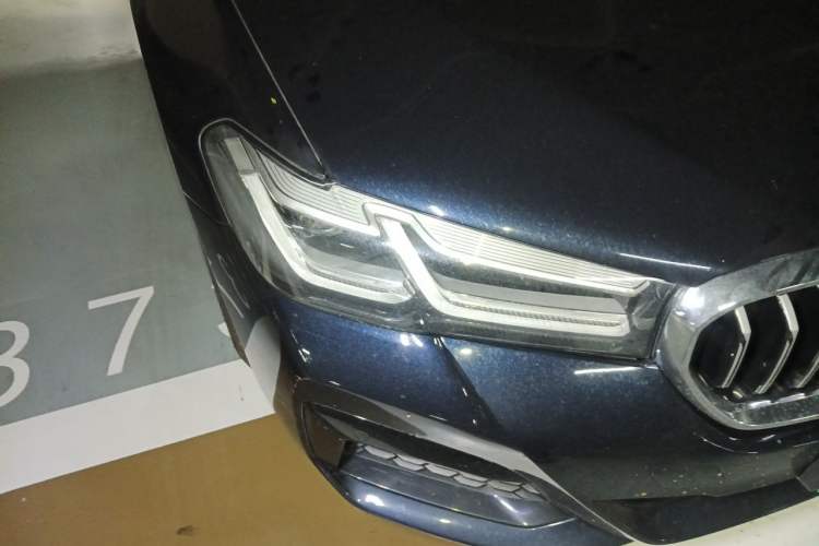 Used BMW 5 Series New Energy 2021 Restyled 535Le Pioneer Edition M Sport Package Right Front Headlight