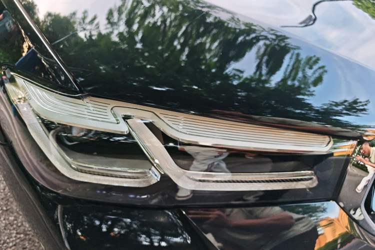 Used BMW 5 Series New Energy 2021 535Le M Sport Package Right Front Headlight
