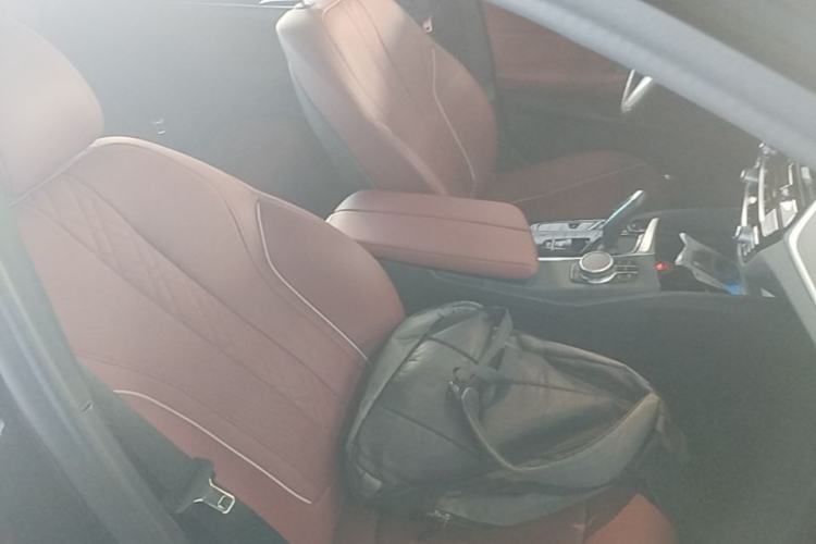 Used BMW 5 Series New Energy 2021 535Le M Sport Package Right Front Seat