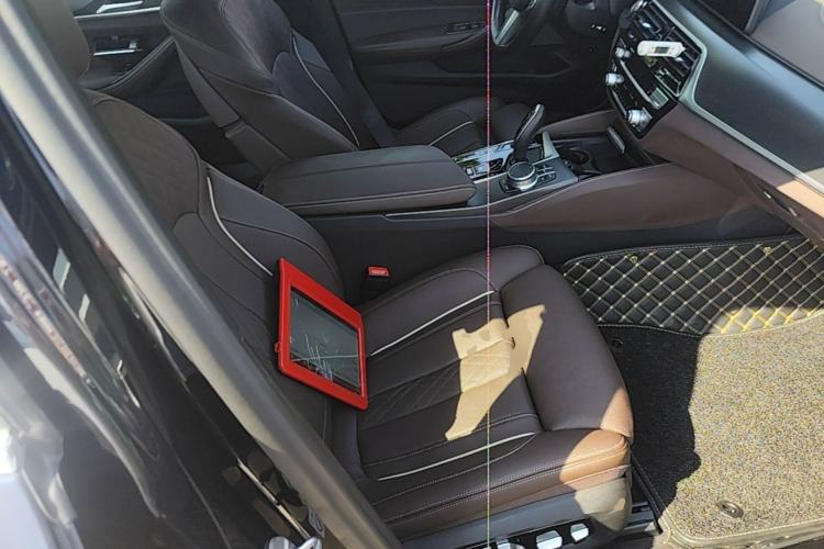Used BMW 5 Series New Energy 2021 535Le Pioneer Edition M Sport Package Right Front Seat