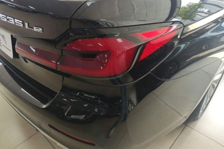 Used BMW 5 Series New Energy 2021 535Le Luxury Package Right Rear Taillight