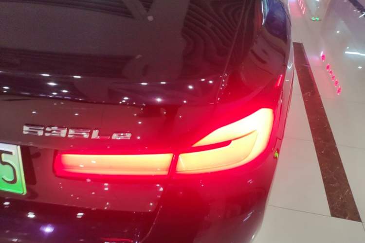 Used BMW 5 Series New Energy 2021 Updated 535Le Luxury Package Right Rear Taillight