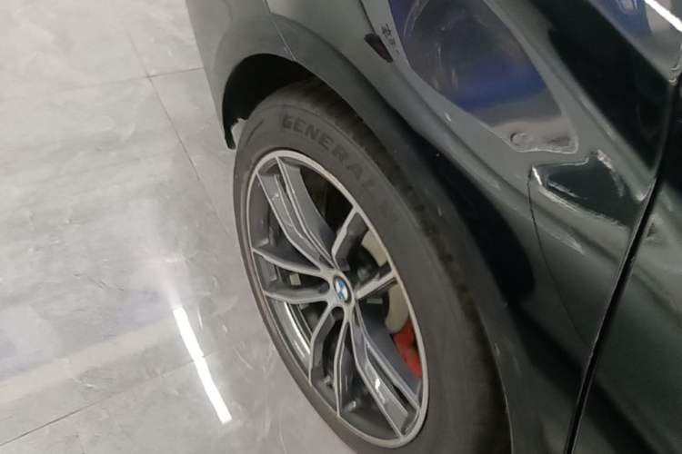 Used BMW 5 Series New Energy 2021 Restyled 535Le M Sport Package Right Rear Wheel Hub