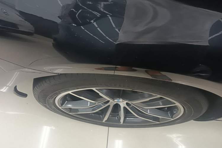 Used BMW 5 Series New Energy 2021 535Le M Sport Package Right Rear Wheel Hub