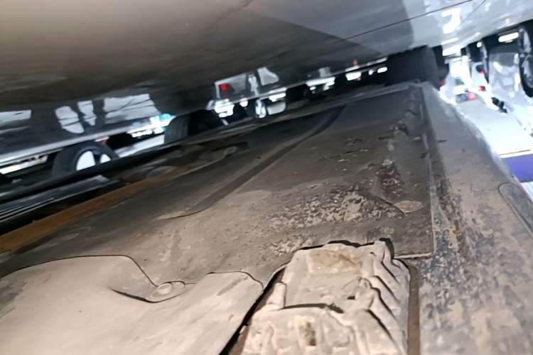 Used BMW 5 Series New Energy 2021 535Le M Sport Package Right Side Sill