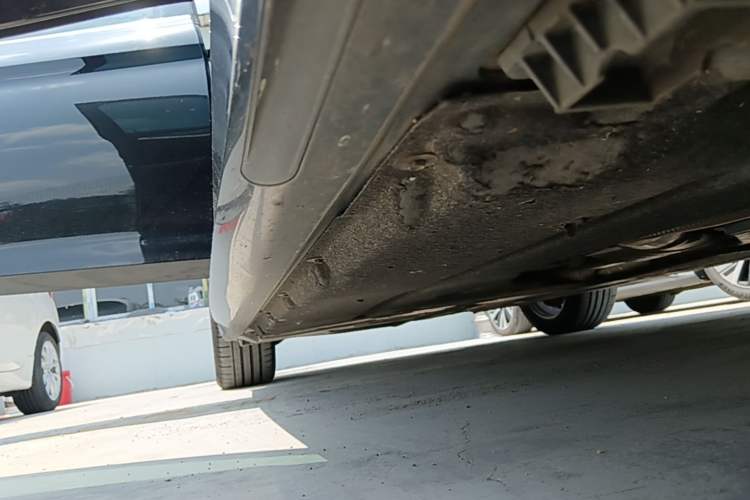 Used BMW 5 Series New Energy 2021 535Le M Sport Package Right Side Sill