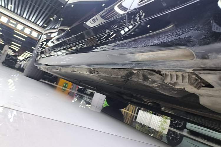 Used BMW 5 Series New Energy 2021 535Le Pioneer Edition M Sport Package Right Side Sill