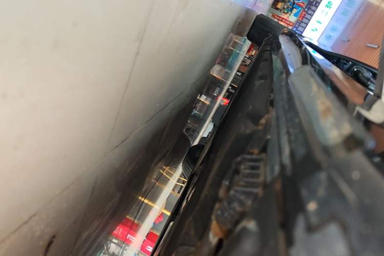 Used BMW 5 Series New Energy 2021 535Le Pioneer Edition M Sport Package Right Side Sill