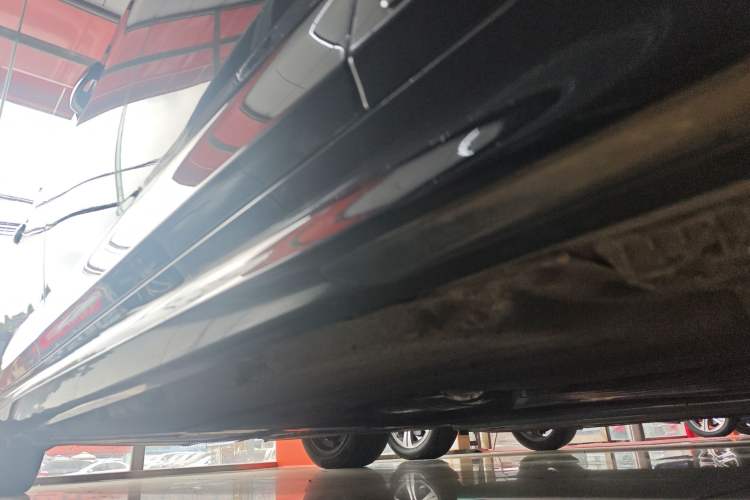 Used BMW 5 Series New Energy 2021 535Le Pioneer Edition M Sport Package Right Side Sill