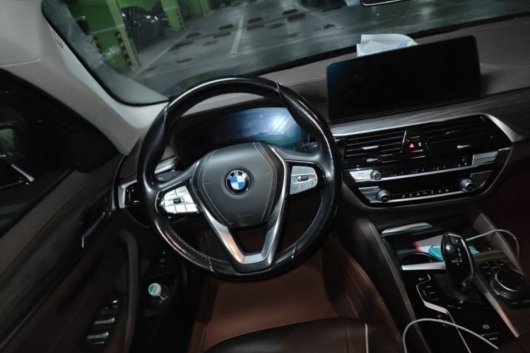 Used BMW 5 Series New Energy 2021 535Le Luxury Package Steering Wheel