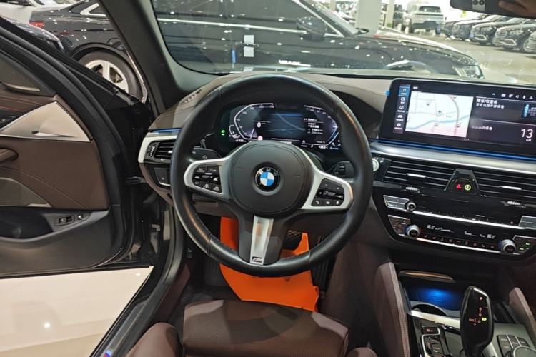 Used BMW 5 Series New Energy 2021 535Le Pioneer Edition M Sport Package Steering Wheel