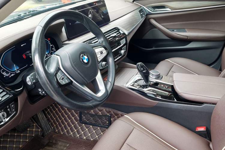 Used BMW 5 Series New Energy 2021 535Le Luxury Package Steering Wheel