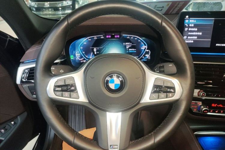Used BMW 5 Series New Energy 2021 535Le Pioneer Edition M Sport Package Steering Wheel