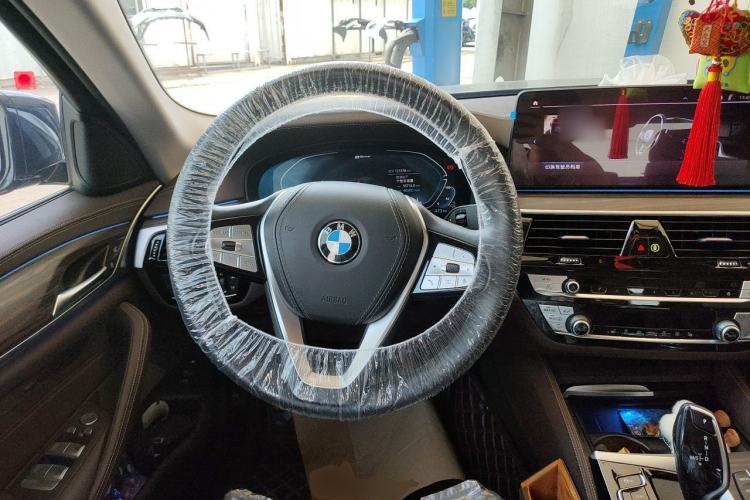 Used BMW 5 Series New Energy 2021 535Le Luxury Package Steering Wheel