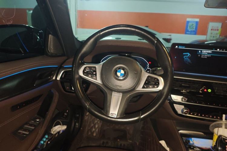 Used BMW 5 Series New Energy 2021 535Le Pioneer Edition M Sport Package Steering Wheel