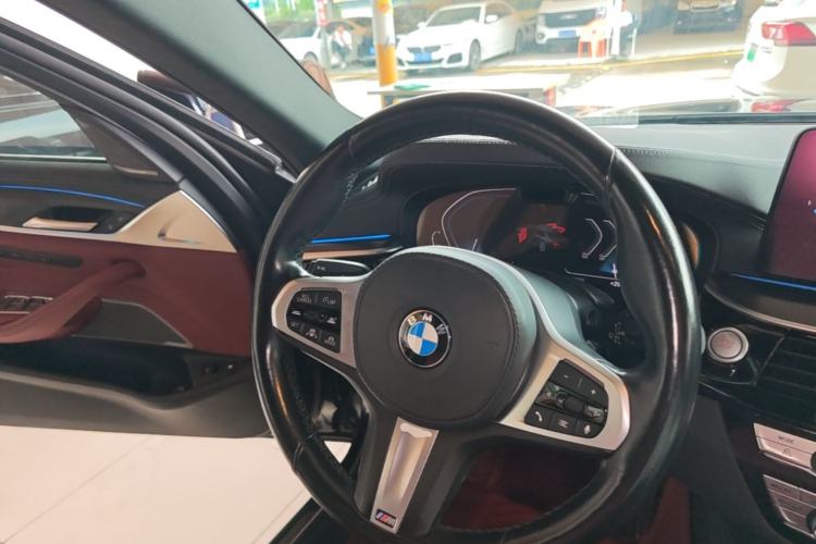 Used BMW 5 Series New Energy 2021 535Le Pioneer Edition M Sport Package Steering Wheel