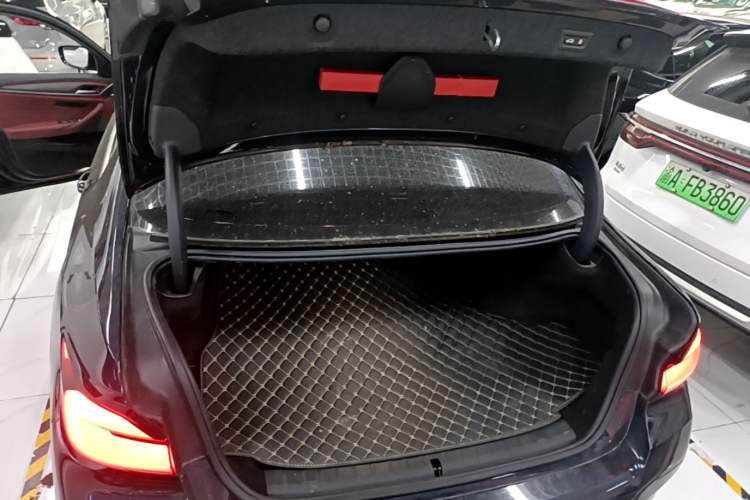 Used BMW 5 Series New Energy 2021 535Le M Sport Package Trunk