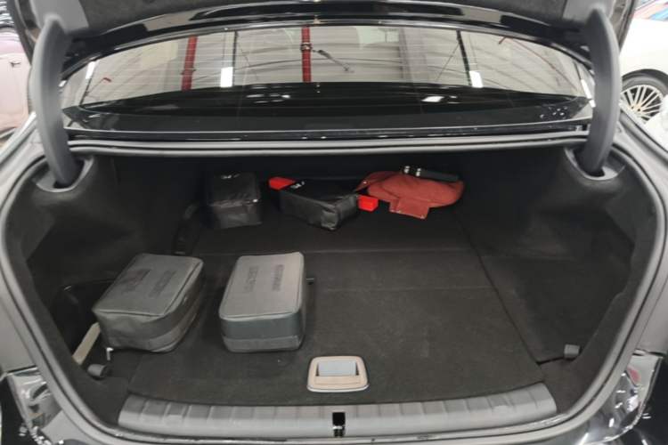Used BMW 5 Series New Energy 2021 535Le M Sport Package Trunk