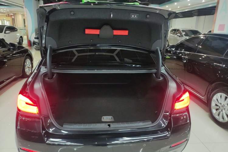 Used BMW 5 Series New Energy 2021 535Le Pioneer Edition M Sport Package Trunk