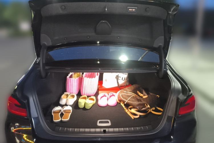 Used BMW 5 Series New Energy 2021 535Le Luxury Package Trunk