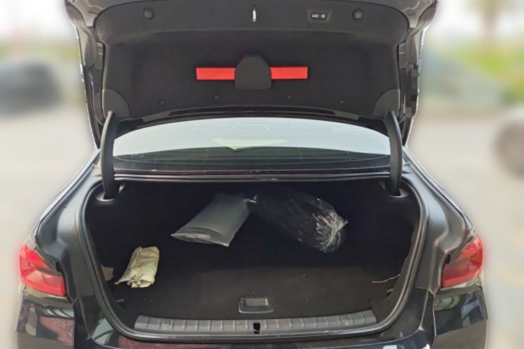Used BMW 5 Series New Energy 2021 535Le M Sport Package Trunk