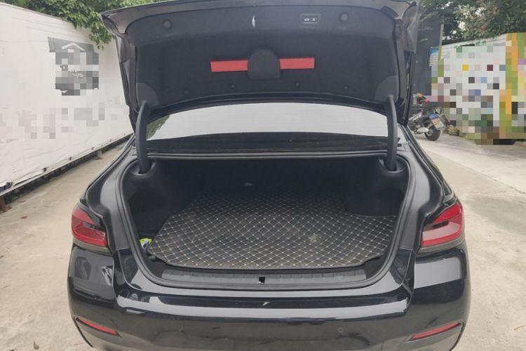 Used BMW 5 Series New Energy 2021 535Le M Sport Package Trunk