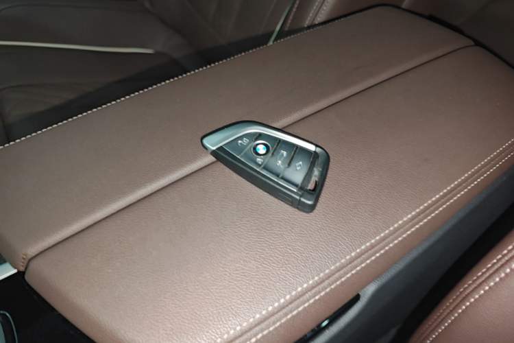 Used BMW 5 Series New Energy 2021 535Le Pioneer Edition M Sport Package Vehicle Key