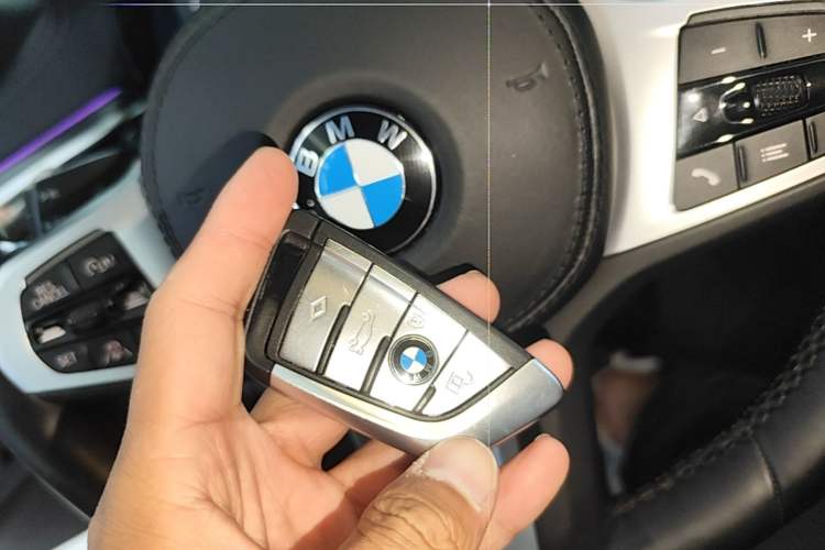 Used BMW 5 Series New Energy 2021 Restyled 535Le Pioneer Edition M Sport Package Vehicle Key