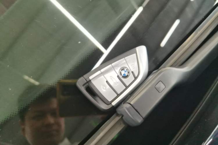 Used BMW 5 Series New Energy 2021 535Le M Sport Package Vehicle Key