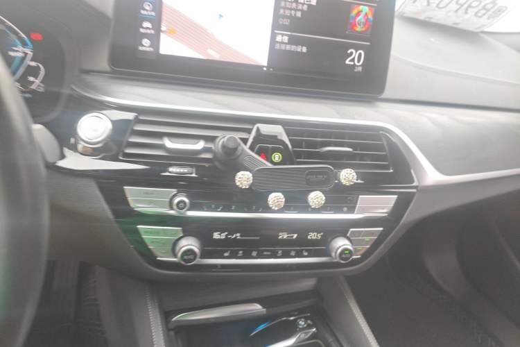 Used BMW 5 Series New Energy 2021 535Le M Sport Package Audio And AC Panel