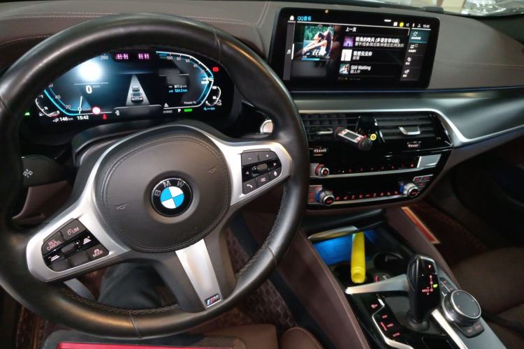 Used BMW 5 Series New Energy 2021 535Le Pioneer Edition M Sport Package Center Console