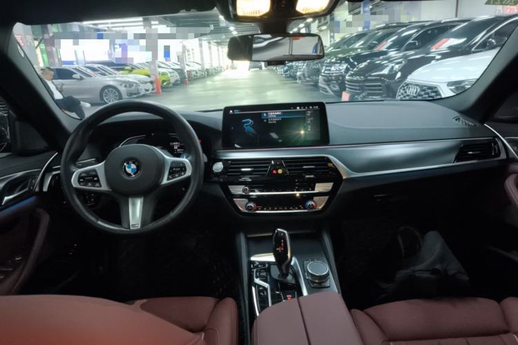 Used BMW 5 Series New Energy 2021 535Le Pioneer Edition M Sport Package Center Console