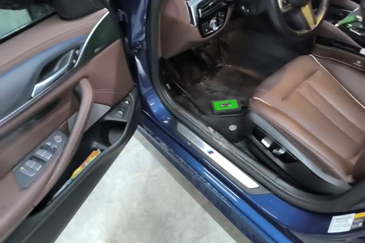 Used BMW 5 Series New Energy 2021 535Le M Sport Package Driver Seat