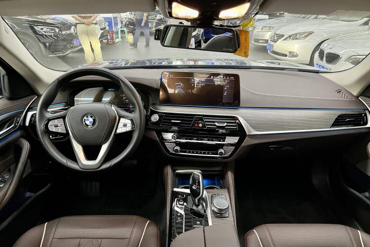 Used BMW 5 Series New Energy 2021 535Le Luxury Package Driver Seat