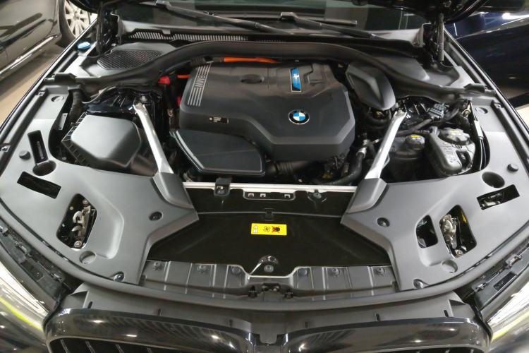 Used BMW 5 Series New Energy 2021 535Le Pioneer Edition M Sport Package Engine Bay