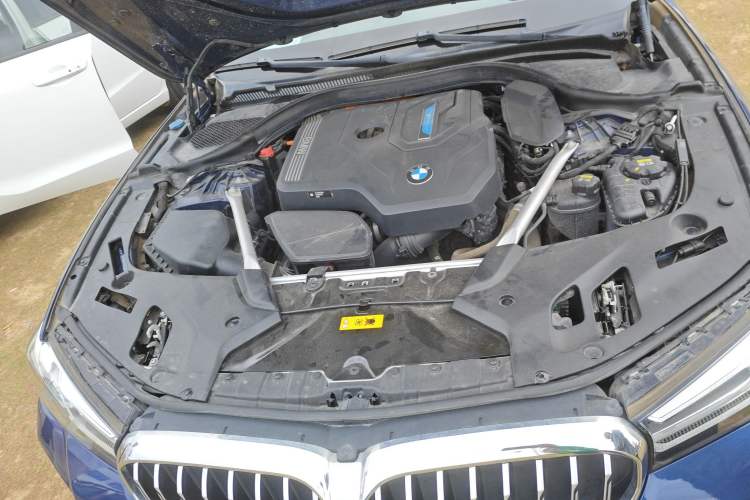 Used BMW 5 Series New Energy 2021 535Le M Sport Package Engine Bay